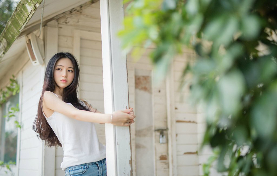 “他让你带上主力前往成都与他汇合。”邓贤苦笑道。
